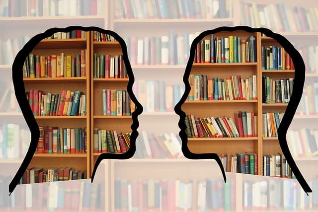 AI vs. Human: Who is Better At Recommending Books?